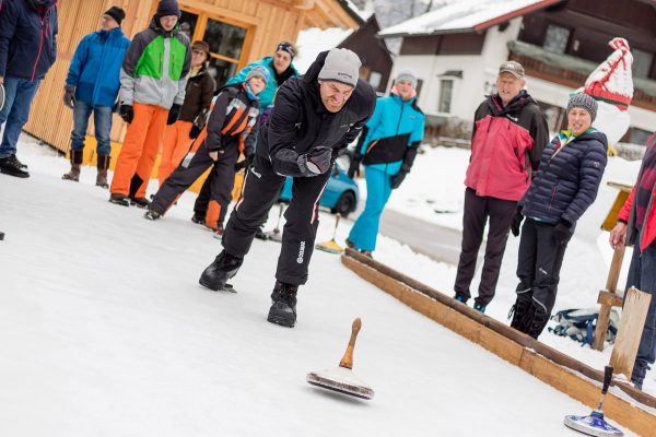 Alpenvereins Eisstockschießen im Steinbach
